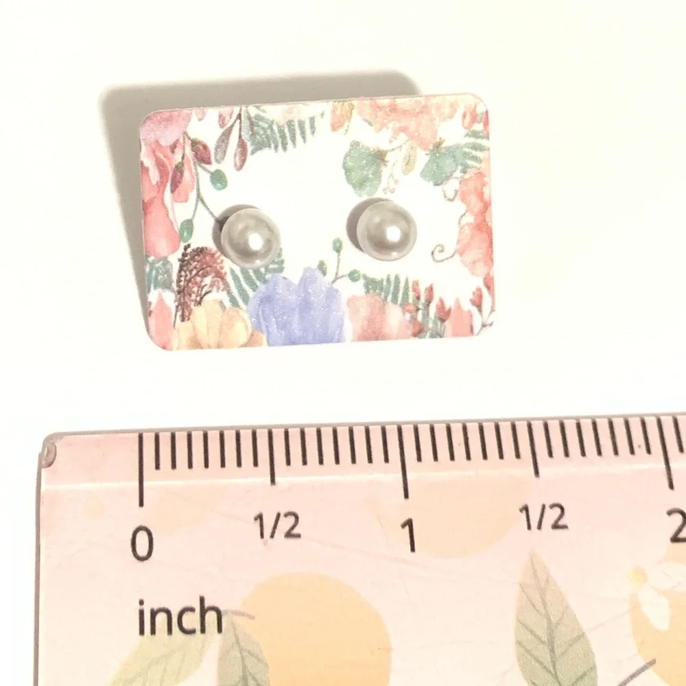 New Pearl Stud Earrings - Picture 3 of 3